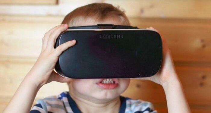 Có nên cho trẻ dưới 12 tuổi sử dụng kính thực tế ảo VR để xem video, chơi game…? Có nên cho trẻ dưới 12 tuổi sử dụng kính thực tế ảo VR để xem video, chơi game…?