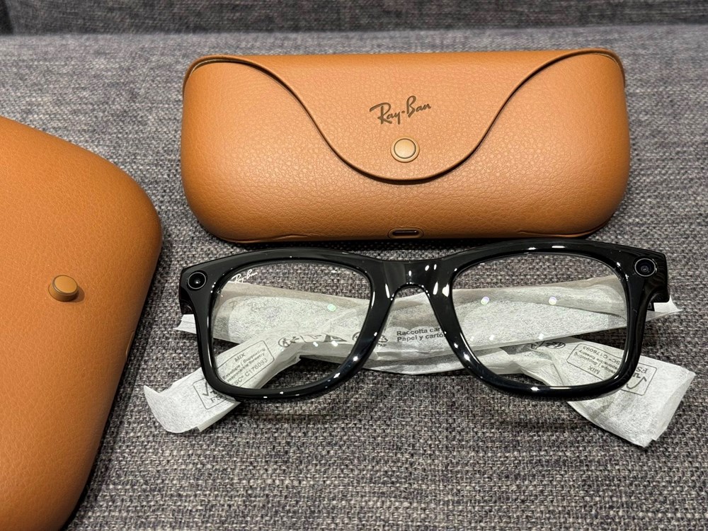 Cần bán Kính Ray-Ban Meta Wayfarer 2